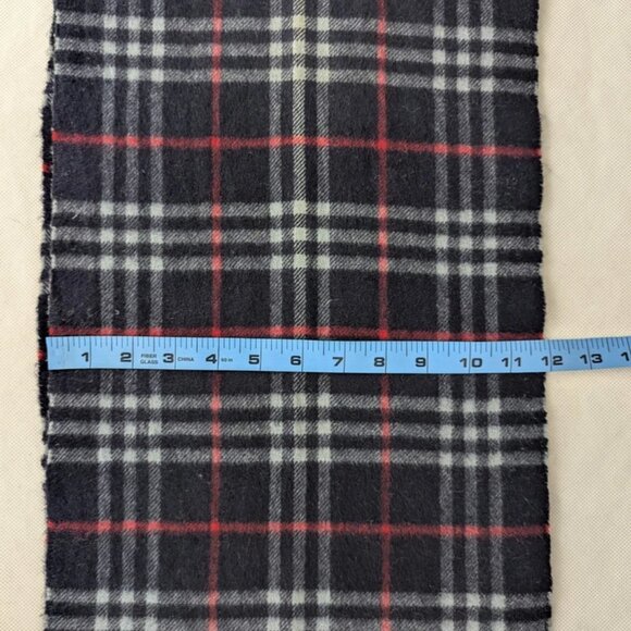 Burberry Designer Cashmere Scarf Blue Unisex – Used – Timeless Cold Weather Wear - Picture 10 of 10